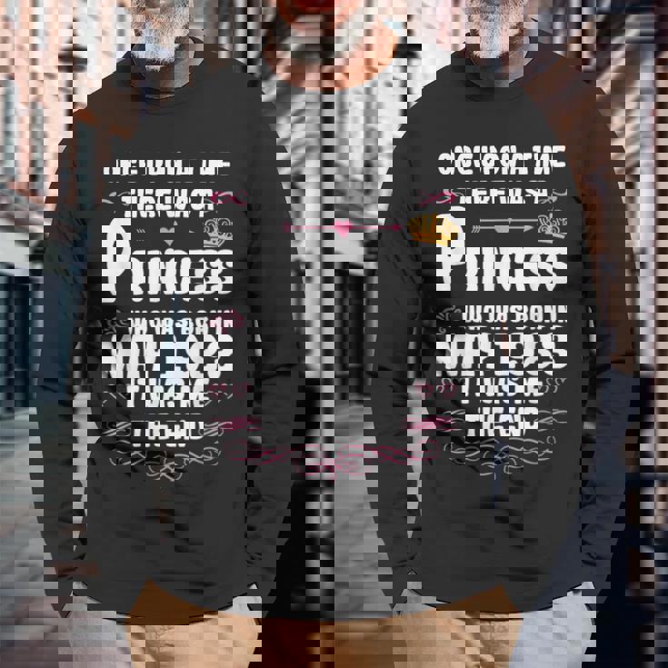 むかしむかし、あるところにお姫様がいました。1983年5月 誕生日 長袖Tシャツ 高齢者への贈り物