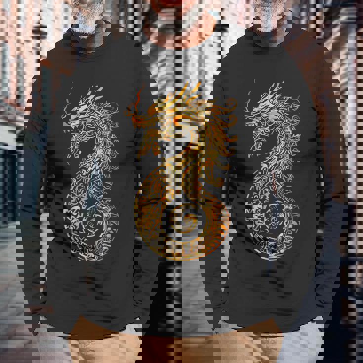 アステカ メキシコ神話 羽をつけた蛇 アートワーク ドラゴン 長袖Tシャツ 高齢者への贈り物
