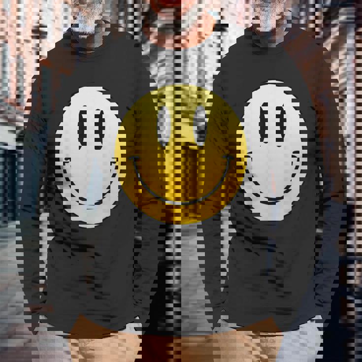 イエロー スマイル ハッピー ピース スマイル フェイス かわいい ユーモア すごい 長袖Tシャツ 高齢者への贈り物