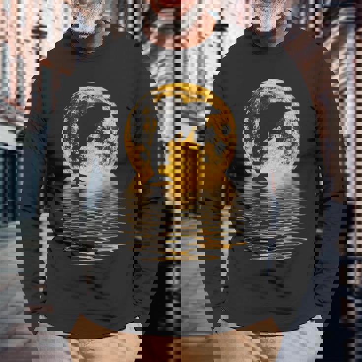 イルカ 海 夕日 月 反射 自然 恋人 ギフト 長袖Tシャツ 高齢者への贈り物