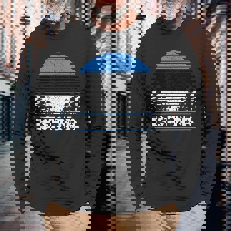 エストニア 長袖Tシャツ 高齢者への贈り物