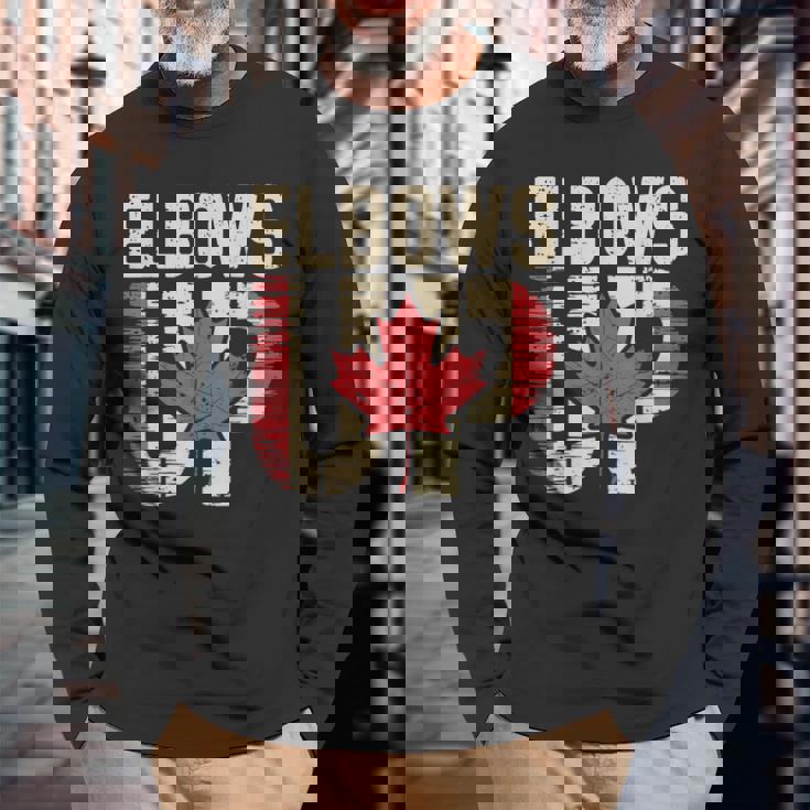 エルボーズアップ カナダ カナダ国旗 プライド 北 強い メープルリーフ 長袖Tシャツ 高齢者への贈り物