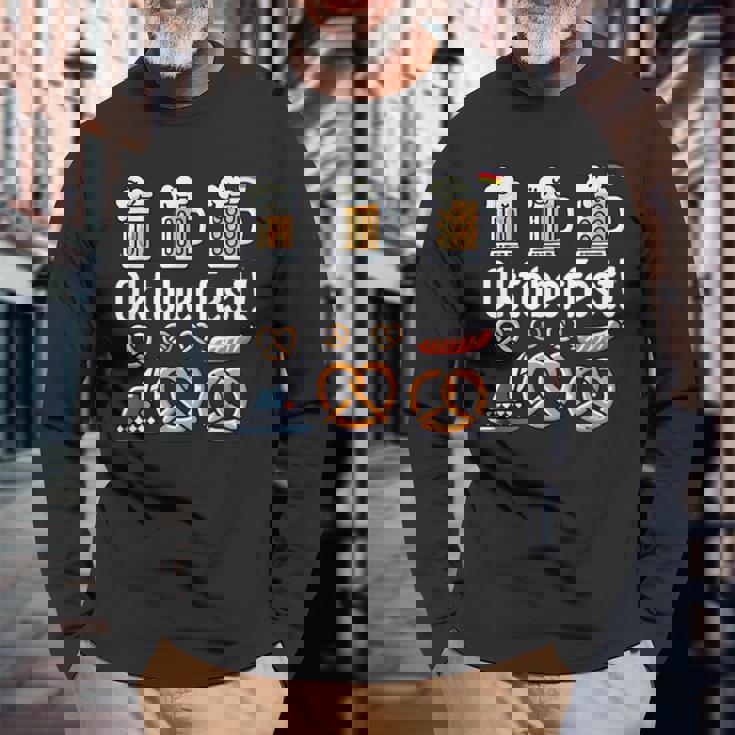 オクトーバーフェストをモチーフにしたビールジョッキ、ヴィースンのプレッツェル 長袖Tシャツ 高齢者への贈り物