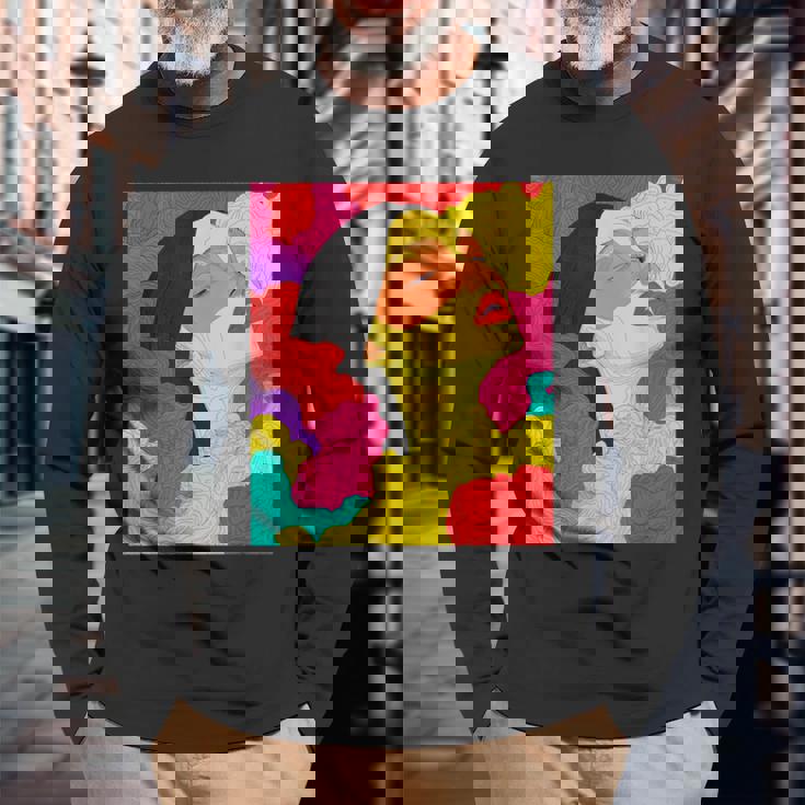 カラフルなドリームスケープ – シュールな顔と抽象的な波 長袖Tシャツ 高齢者への贈り物