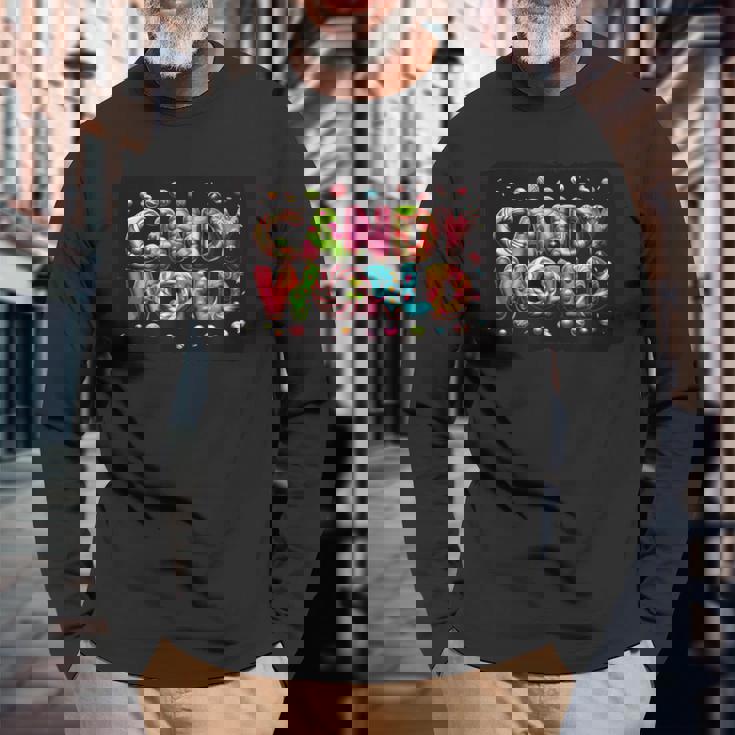 キャンディワールドに足を踏み入れて面白いスイーツとシュガーを手に入れましょう 長袖Tシャツ 高齢者への贈り物