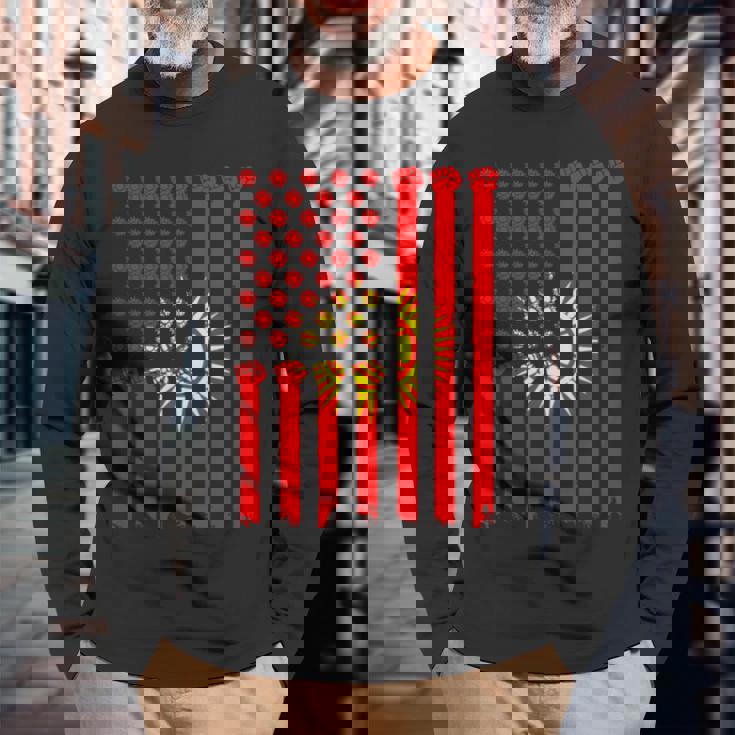 キルギス アメリカ 手拳 キルギス ルーツ アメリカ キルギス 国旗 長袖Tシャツ 高齢者への贈り物