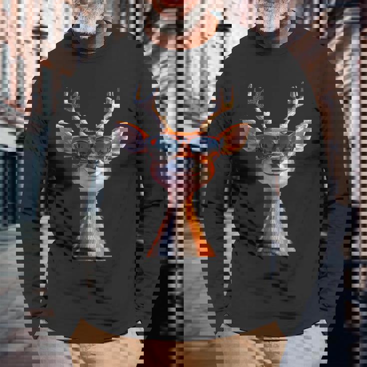 サングラスの角を持つ雄鹿狩猟鹿トナカイ赤鹿 長袖Tシャツ 高齢者への贈り物