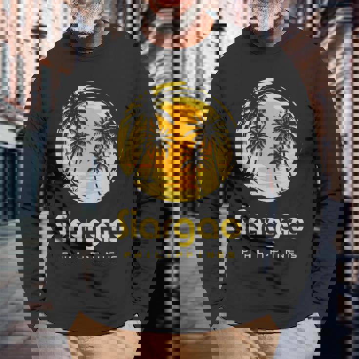 シアルガオ島 フィリピン 長袖Tシャツ 高齢者への贈り物