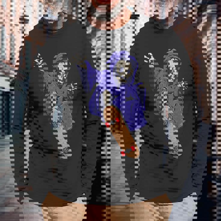 スケボーに乗る骸骨 スケーター ハロウィン 長袖Tシャツ 高齢者への贈り物