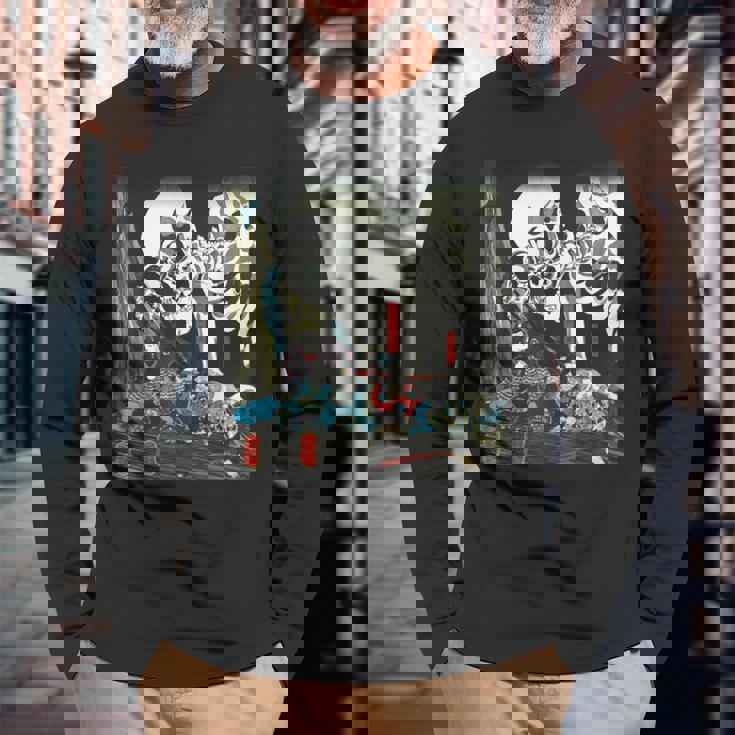 スケルトン 妖怪 歌川 国芳 日本美術 ハロウィン 相馬の古内裏 妖怪がしゃどくろと戦う大宅太郎光圀 長袖Tシャツ 高齢者への贈り物