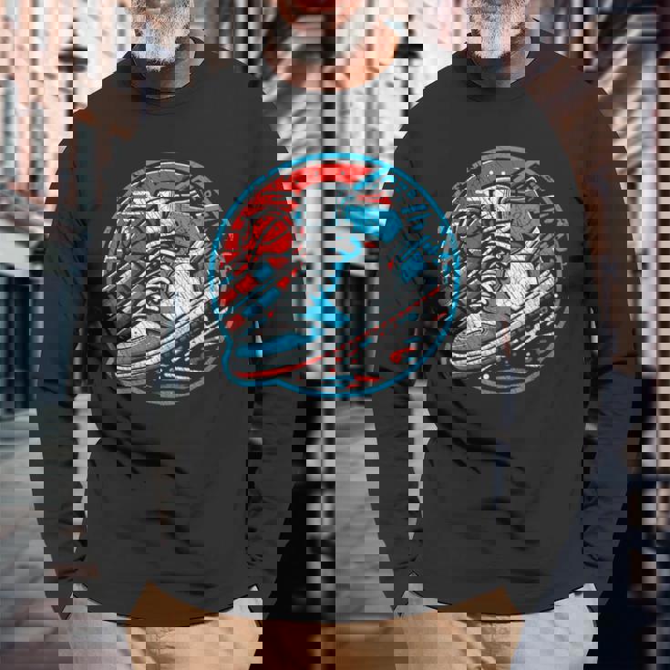 スニーカーヘッドバスケットボールファン 長袖Tシャツ 高齢者への贈り物