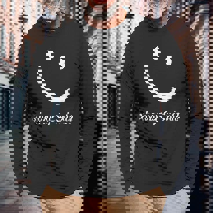 スマイルデザイン「ただスマイル」と言う言葉 長袖Tシャツ 高齢者への贈り物