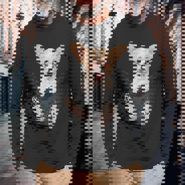 チワワ犬愛好家のためのポケットに入った面白いチワワ犬。 長袖Tシャツ 高齢者への贈り物