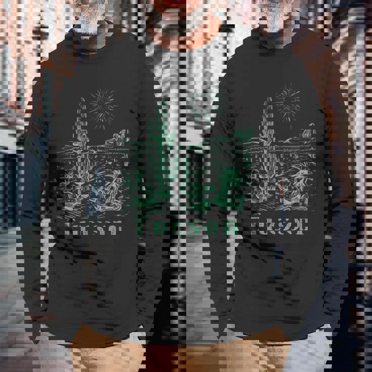 ツーソン アリゾナ 長袖Tシャツ 高齢者への贈り物