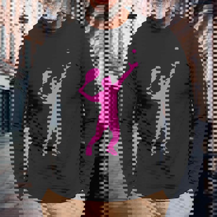 テニスにおけるエレガンスとパワー 長袖Tシャツ 高齢者への贈り物