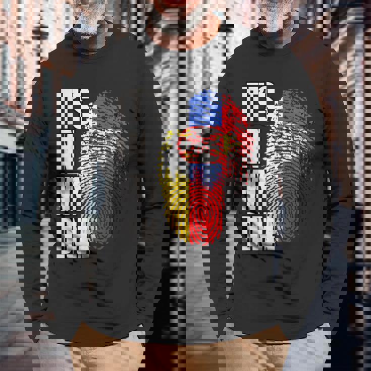 ドイツとセルビアのdna遺産フラグ 長袖Tシャツ 高齢者への贈り物