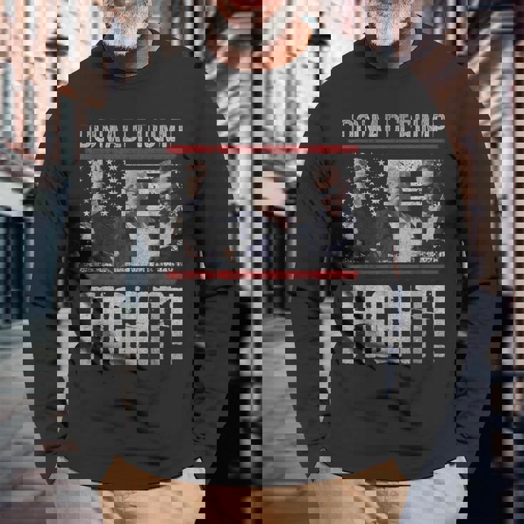 ドナルド・トランプ拳ポンプ We Fight American Flag Trump 2024 長袖Tシャツ 高齢者への贈り物