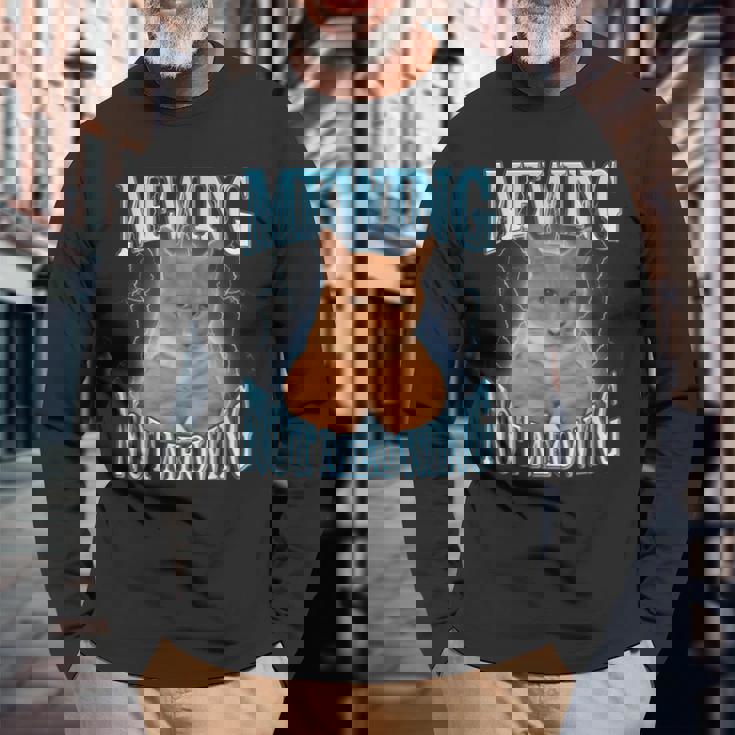 ニャーイングルックスマックスニャー付きファニーキャットミーム 長袖Tシャツ 高齢者への贈り物