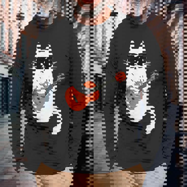 ネコとギター 猫とサングラス ネコ好き 猫飼い アコースティックギター エレキギター 音楽家 バンド ネコ 猫 長袖Tシャツ 高齢者への贈り物