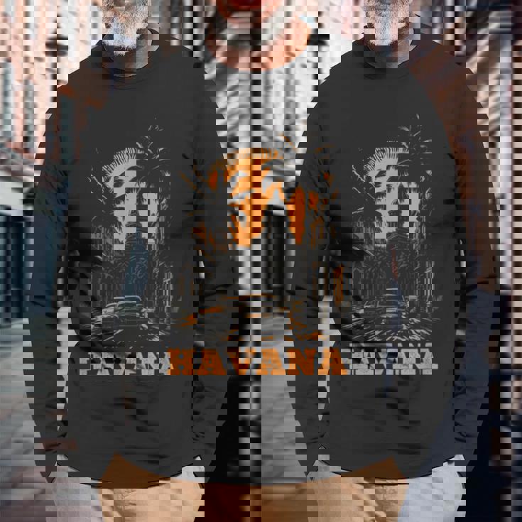 ハバナ キューバ レトロ キューバ プライド ヴィンテージ 70 年代 80 年代のスタイル 長袖Tシャツ 高齢者への贈り物