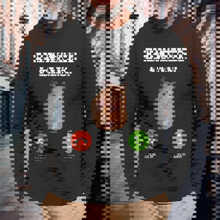 ハムスターミームが呼んでいます 長袖Tシャツ 高齢者への贈り物