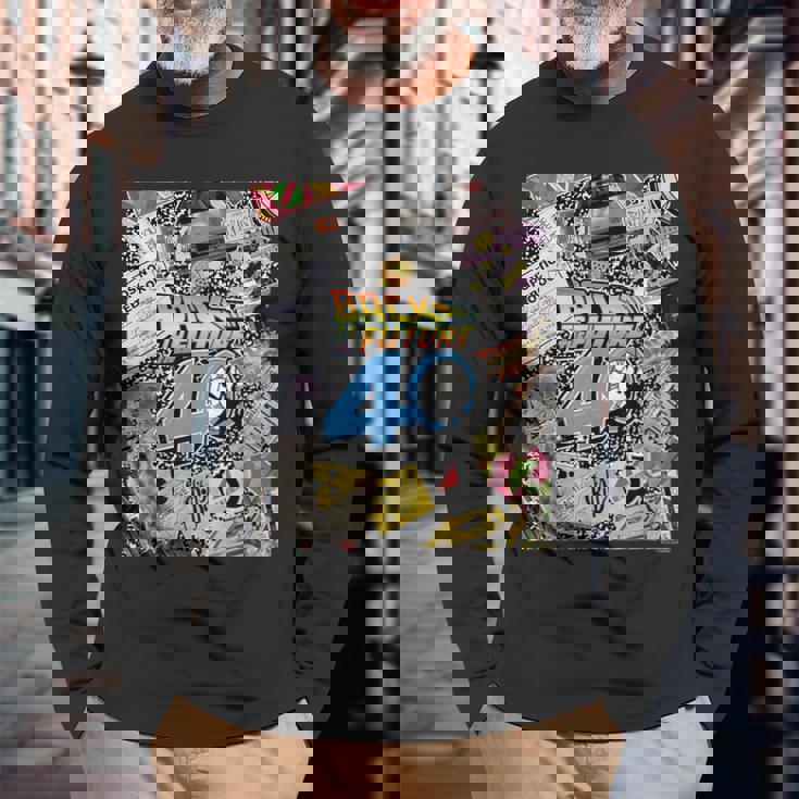 バック・トゥ・ザ・フューチャー 40周年記念ステッカー コラージュ 長袖Tシャツ 高齢者への贈り物