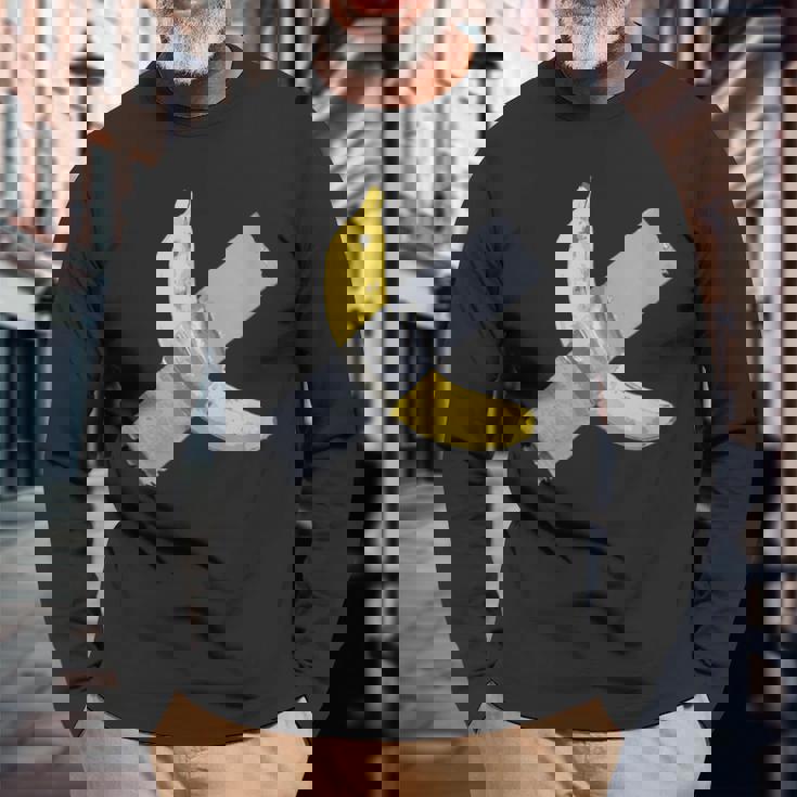 バナナダクトテープ 長袖Tシャツ 高齢者への贈り物