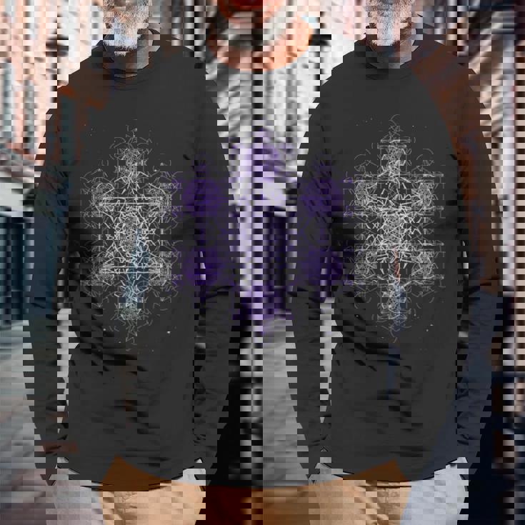 パープル フラクタル メタトロンキューブ 神聖な幾何学 スピリチュアル 長袖Tシャツ 高齢者への贈り物