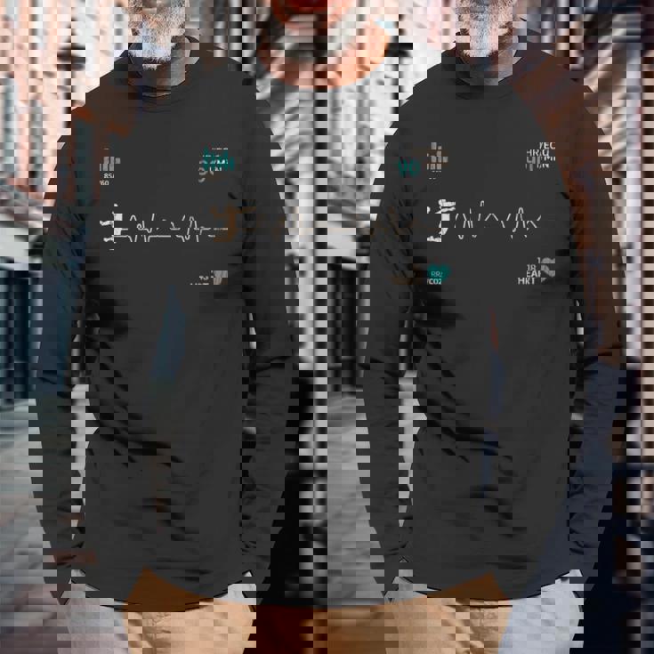 ビンテージ スポーツ ハンドボール選手ギフト ハートビート 長袖Tシャツ 高齢者への贈り物