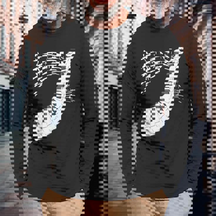 ピアノの鍵盤・音符・楽器ピアノ 長袖Tシャツ 高齢者への贈り物