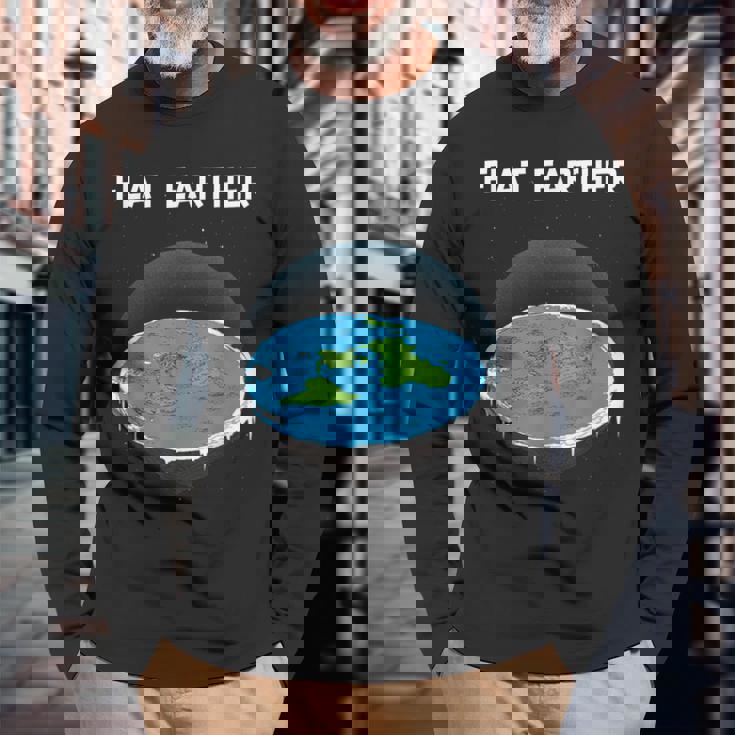 フラットアースマップ 陰謀 長袖Tシャツ 高齢者への贈り物
