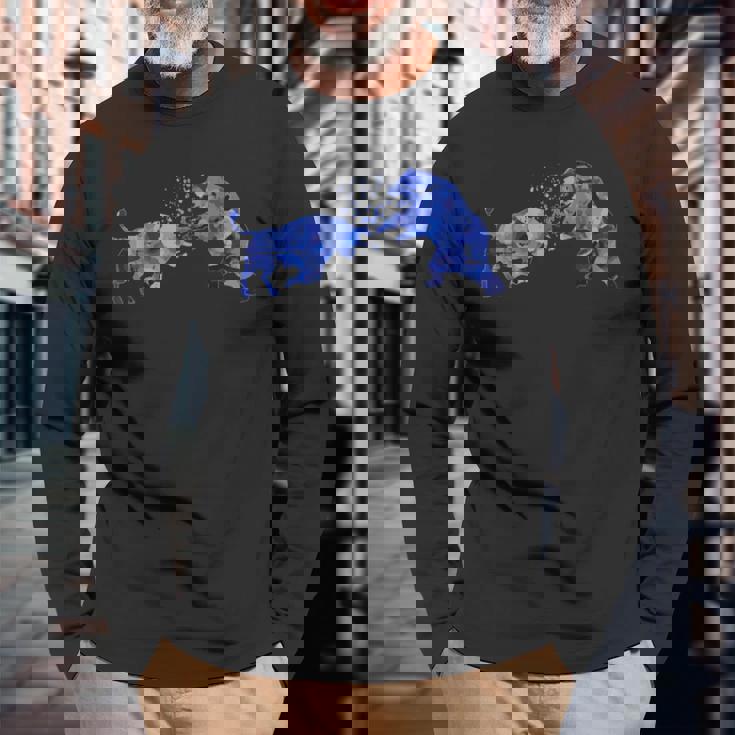 ブル対ベア株式市場投資家トレーダー 長袖Tシャツ 高齢者への贈り物