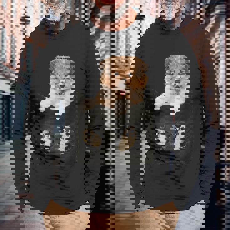 プリントポケットに入ったコリー犬 犬好きに面白い 長袖Tシャツ 高齢者への贈り物