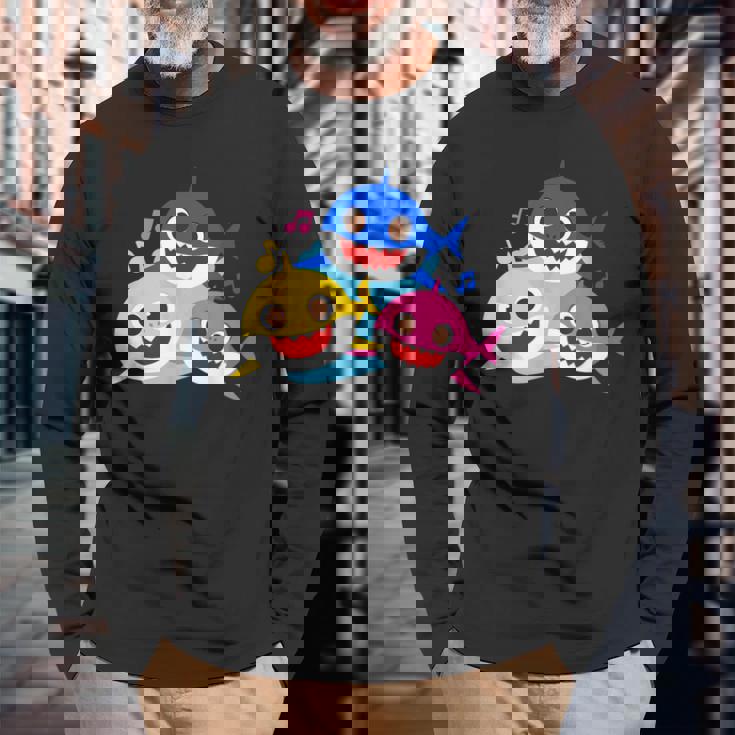 ベイビーシャーク・パパとママとサメなぞく・プレゼント・キッズ・メンズ・ウーマン家族系 長袖Tシャツ 高齢者への贈り物