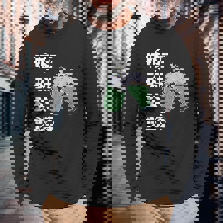 ベトナム ベトナム人 ベトナム語 モット・ハイ・バ・ドゾ ワン・ツー・スリー・チアーズ 長袖Tシャツ 高齢者への贈り物