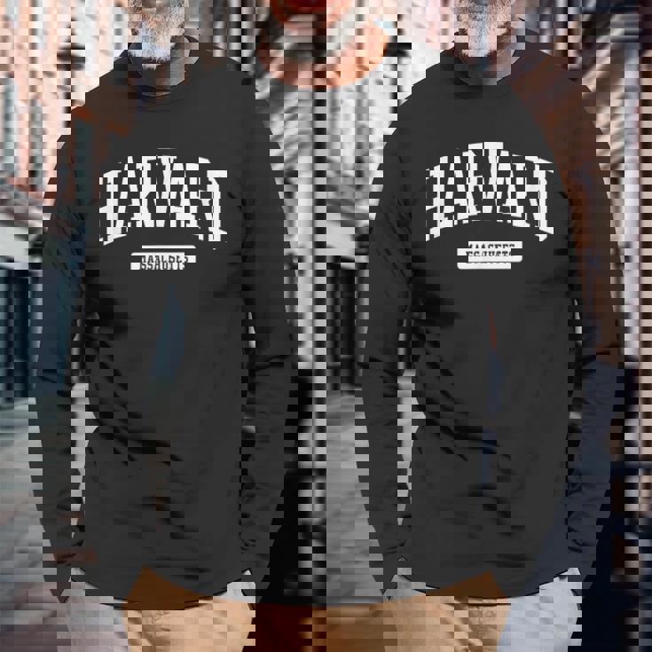 マサチューセッツ州ハーバード州マサチューセッツ州ビンテージアスレチックスポーツデザイン 長袖Tシャツ 高齢者への贈り物