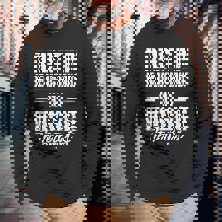 マッサージセラピスト 長袖Tシャツ 高齢者への贈り物