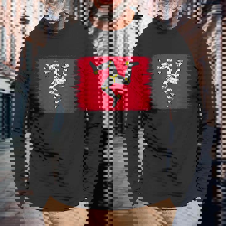 マン島の旗、マンクスの旗、トリスケリオン。ティンウォルドの日に。 長袖Tシャツ 高齢者への贈り物