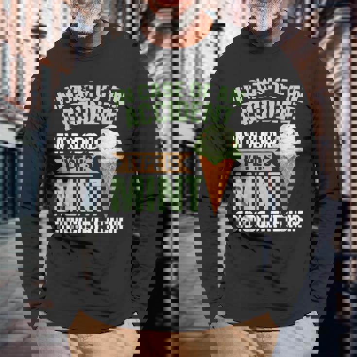 ミントチョコチップフレーバー ワッフルコーン ミントアイスクリーム 長袖Tシャツ 高齢者への贈り物