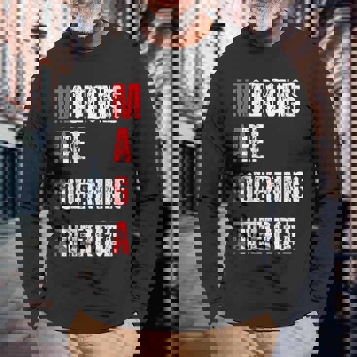 モロンはアメリカを支配している政治的ユーモアの自由のスピーチ 長袖Tシャツ 高齢者への贈り物