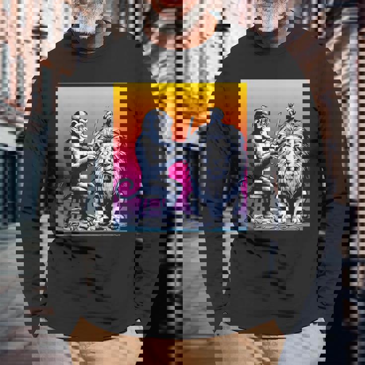 モンキー美容師 長袖Tシャツ 高齢者への贈り物