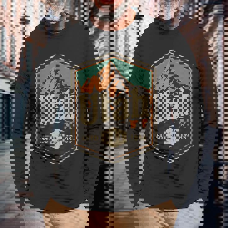 ユタ州 長袖Tシャツ 高齢者への贈り物