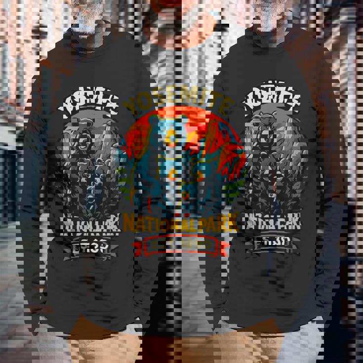 ヨセミテ国立公園 クマの家族 Est 1890 サンセットアート 長袖Tシャツ 高齢者への贈り物