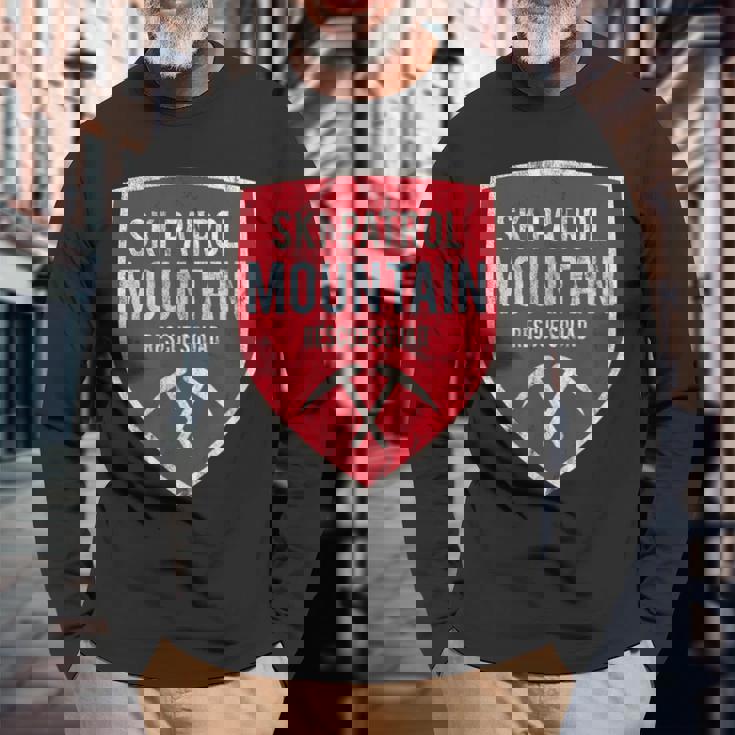 レスキュー隊スキーパトロールレトロスノーボードウィンターリゾート 長袖Tシャツ 高齢者への贈り物