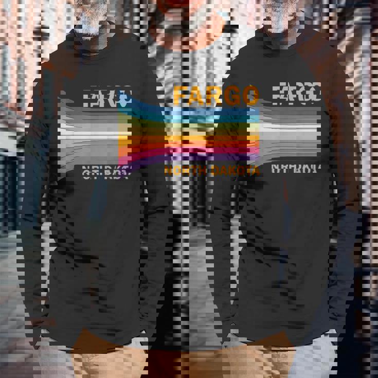 レトロ ヴィンテージ 70年代ファーゴ ノースダコタ 長袖Tシャツ 高齢者への贈り物