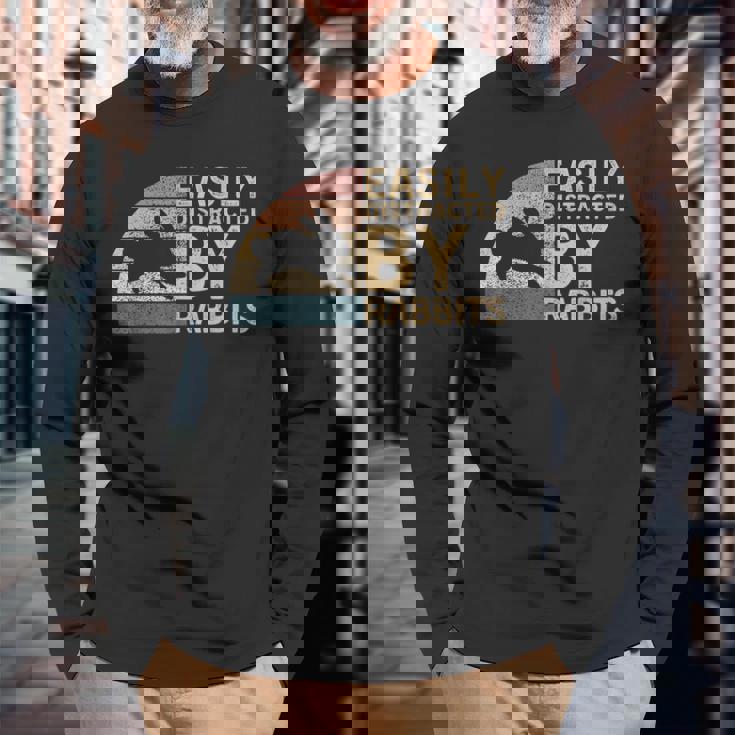 レトロ ヴィンテージ Easy Distracted By Rabbits Bunnies Lover 長袖Tシャツ 高齢者への贈り物