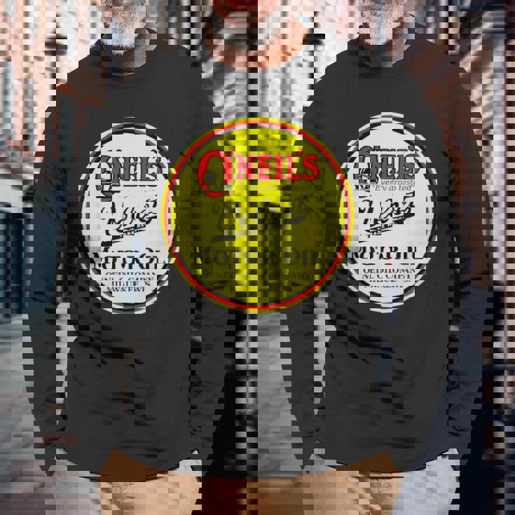 レトロ ヴィンテージ ガソリンスタンド オニールズ モーターオイル 車 バイク ガレージ 長袖Tシャツ 高齢者への贈り物