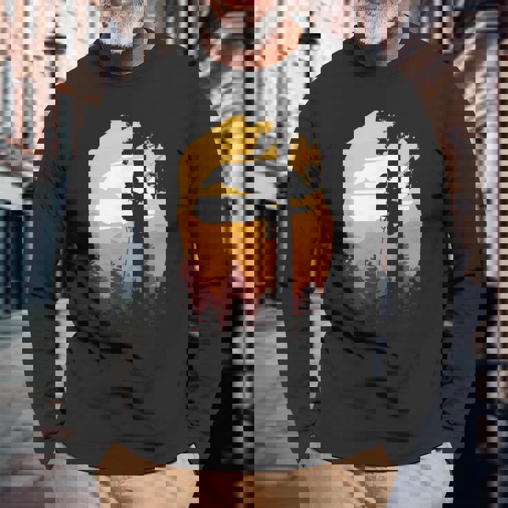 レトロサンセットツリークライマーアーボリスト。 長袖Tシャツ 高齢者への贈り物