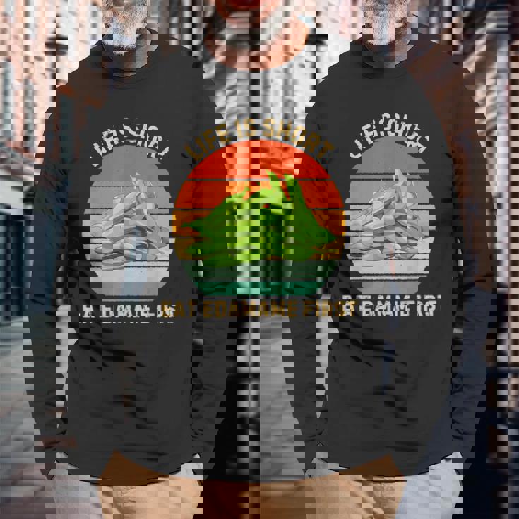 レトロライフは短く食べる 枝豆 はじめて枝豆 食べ物好き 長袖Tシャツ 高齢者への贈り物