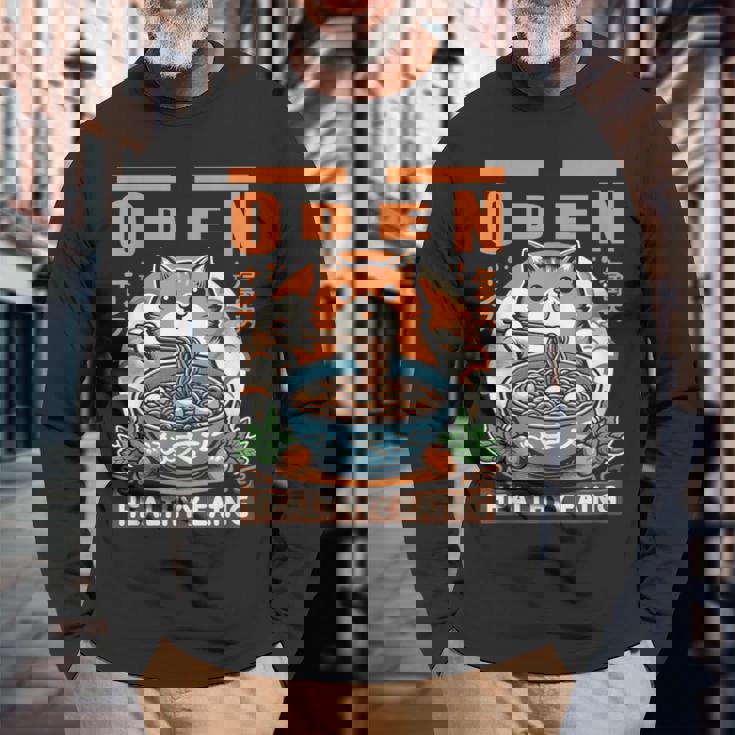 ロマンティックな日本語の面白いセッションで猫とおでんを味わう 長袖Tシャツ 高齢者への贈り物